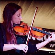 Maestra di musica impartisce Lezioni di violino e solfeggio
